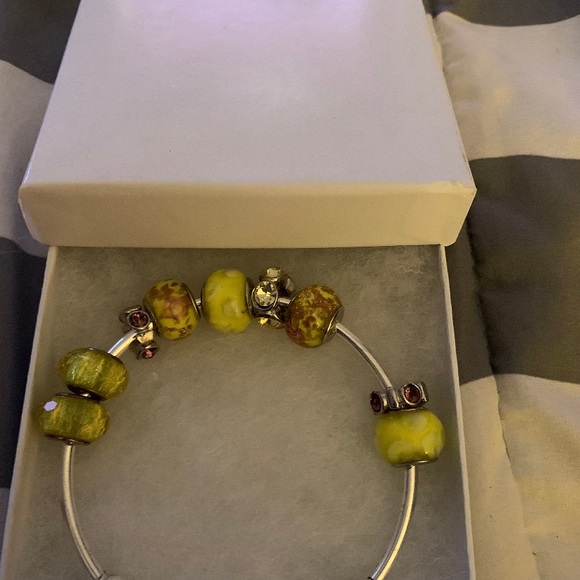 Bangle bracelet - Picture 3 of 3